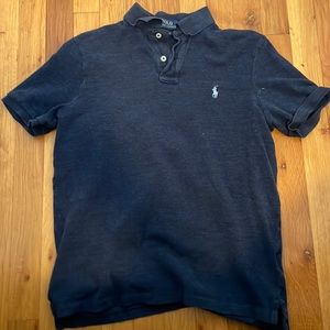 Men’s polo shirt size small